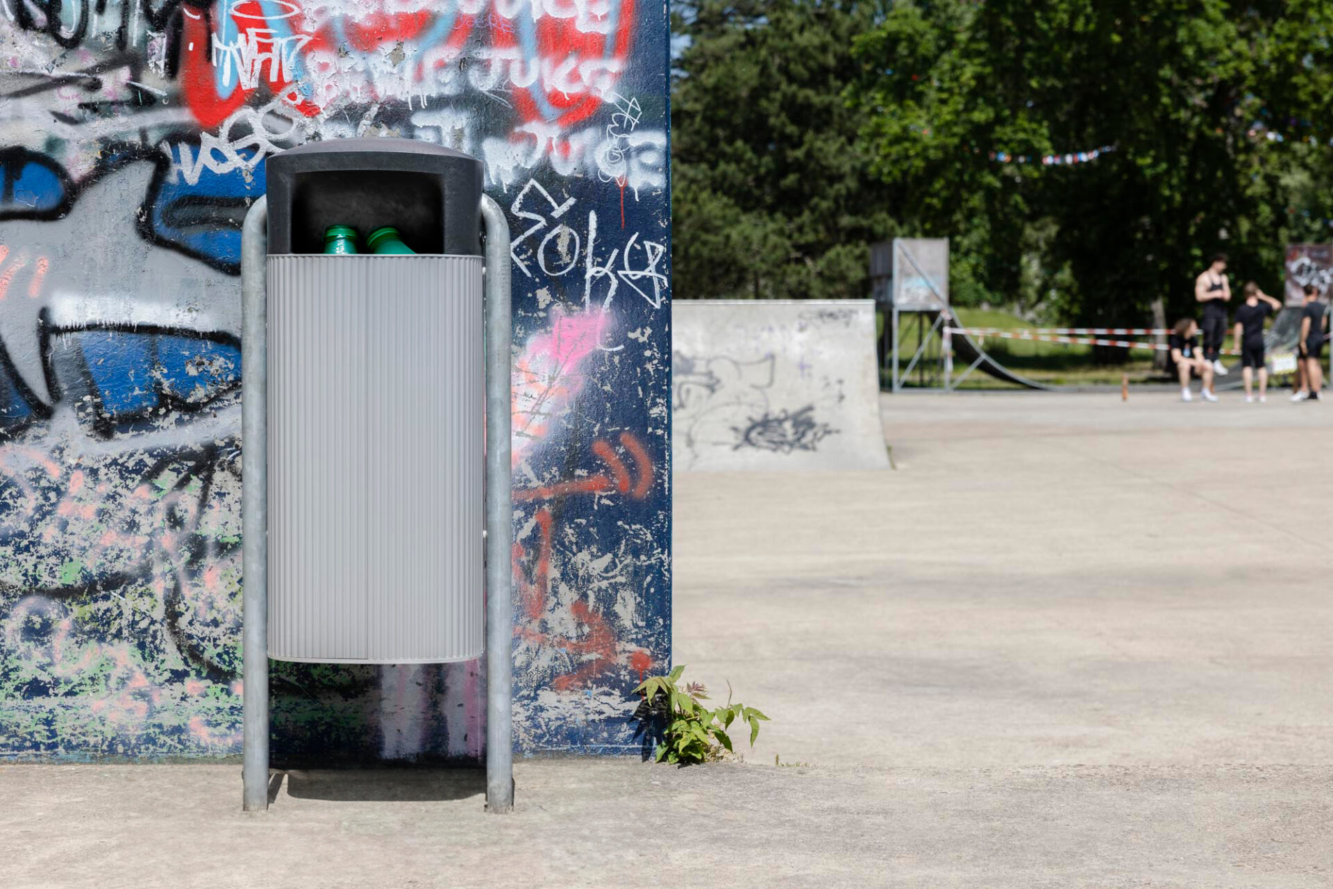 andre' street furniture R2 50l grey litter bin